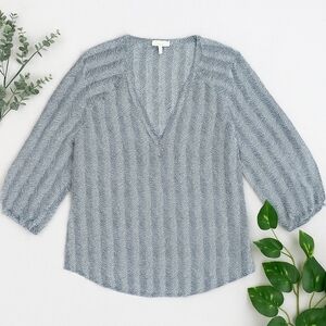 NWOT Joie silk herringbone print v-neck top.  Sz S